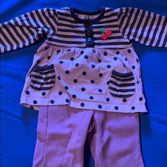 Purple Outfit - Picture 1 of 6